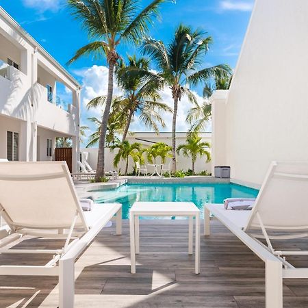 Zenza Boutique Hotel Turtle Cove Exterior photo