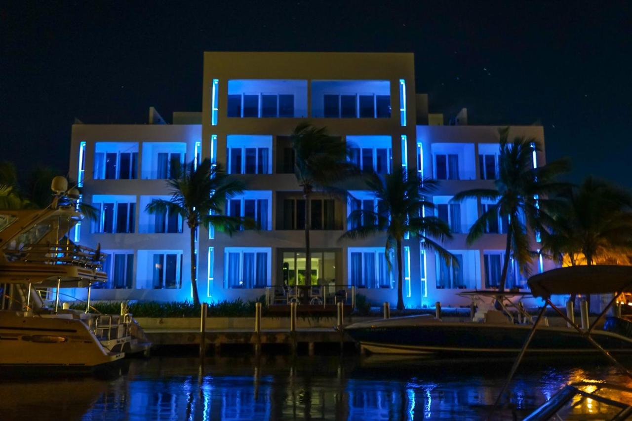 Zenza Boutique Hotel Turtle Cove Exterior photo