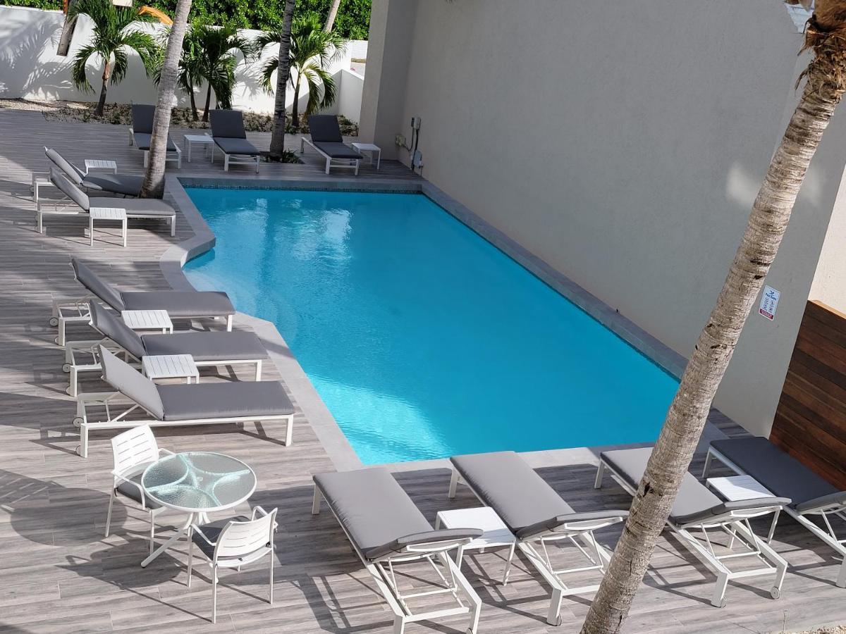 Zenza Boutique Hotel Turtle Cove Exterior photo