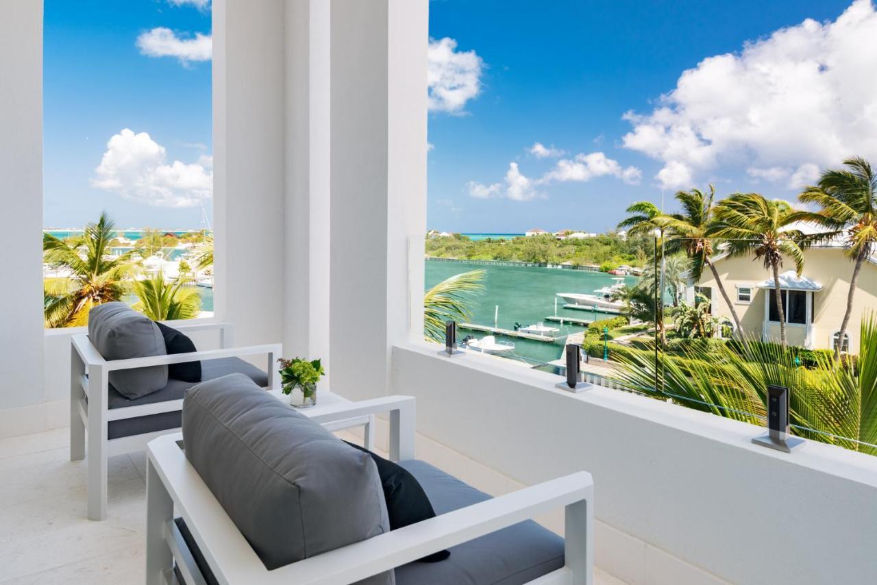 Zenza Boutique Hotel Turtle Cove Exterior photo