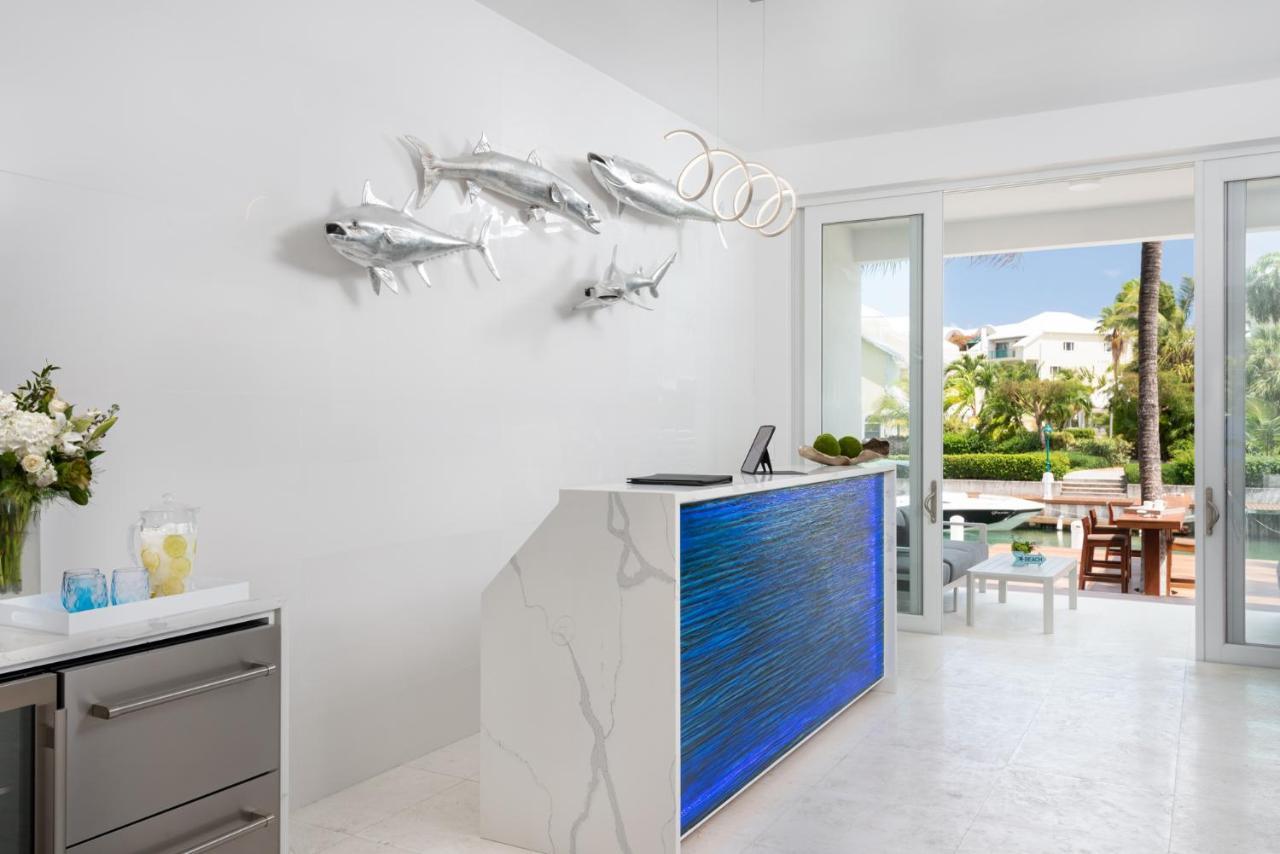 Zenza Boutique Hotel Turtle Cove Exterior photo