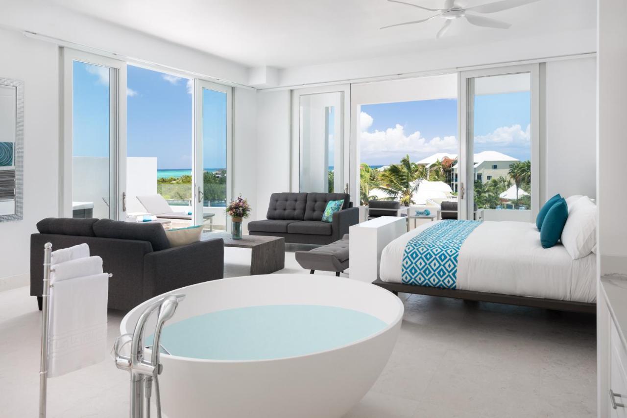 Zenza Boutique Hotel Turtle Cove Exterior photo
