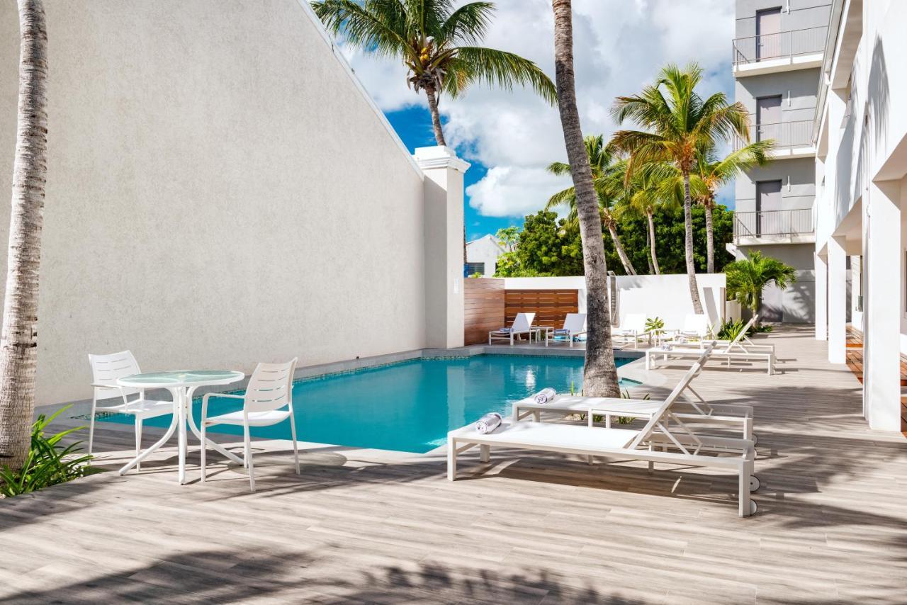 Zenza Boutique Hotel Turtle Cove Exterior photo